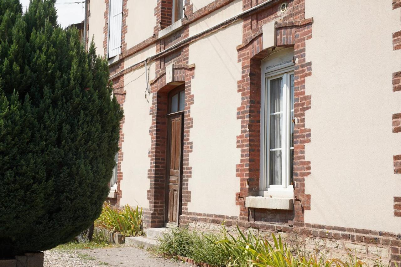 Logement Cosy Avec Stationnement Gratuit Troyes Exterior foto